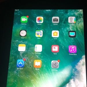 APPLE (iOS software) first generation iPad.